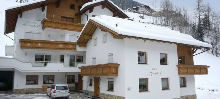 Apart 106 Wiesenhof Hotels in Kappl