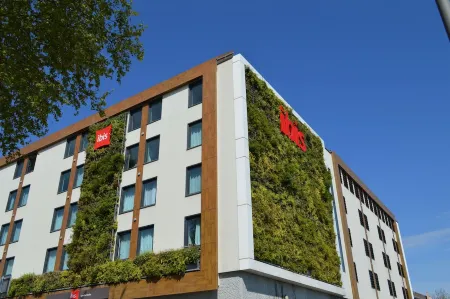 ibis Lyon Sud Oullins Отели в г. Уллен