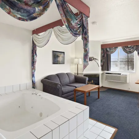 Super 8 by Wyndham Swift Current