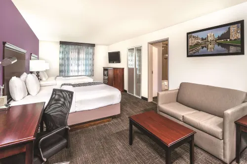 La Quinta Inn & Suites by Wyndham Rome Hoteles en Rome