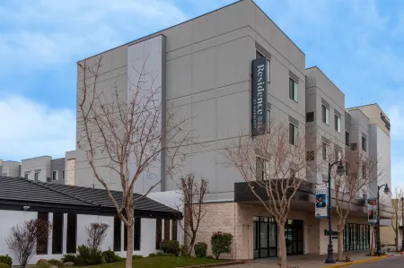 Residence Inn Lancaster Palmdale Отели рядом с достопримечательностью «Заказник Прайм Десерт Вудленд»