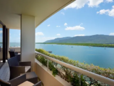 Hilton Cairns Hotels in Cairns