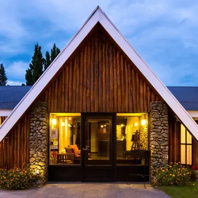Hotel Michelangelo Hotels near Lago Argentino