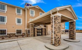 Cobblestone Hotel & Suites - Cozad