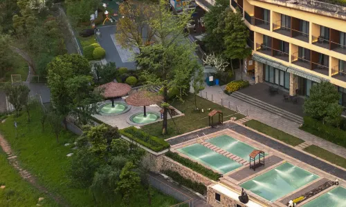 Holiday Inn Express Mt. Emei Scenic Area