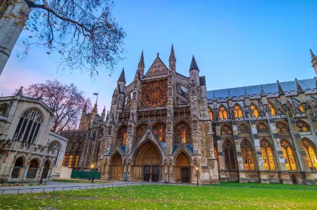 Hub by Premier Inn London Westminster, Westminster Abbey