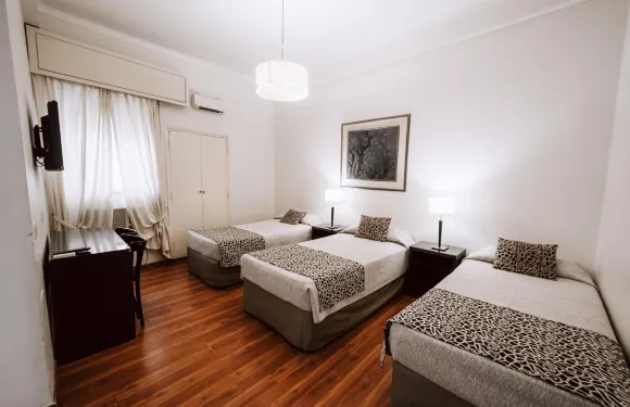 卡洛斯五世酒店