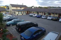 Country Plaza Queanbeyan - Motels