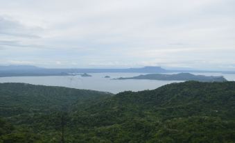 Yohan's CoolSpace Tagaytay - Housity