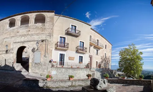 Castello Di Altomonte Ristorante Albergo