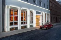 Kleinhuis Hotel Baseler Hof Hamburg Hotels near mooi cafe & restaurant