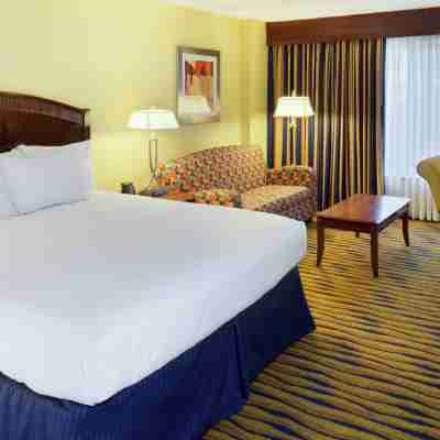 DoubleTree by Hilton Greensboro Rooms