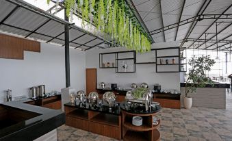 2. Hotel Le..