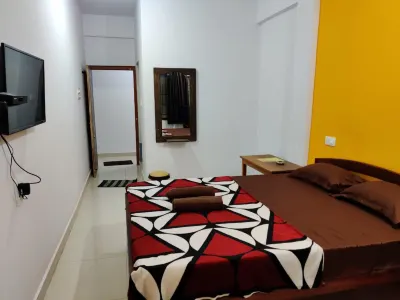 Prakash Holiday Inn Hotels near Arambol Beach