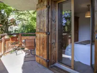 Chalet Sans Soucis - Hot Tub