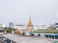 Pho Place Hotels near Yaowarat
