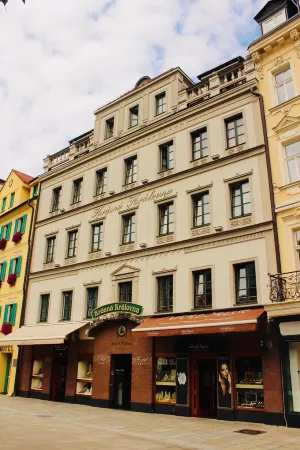 Hotel Renesance Krasna Kralovna Отели рядом с достопримечательностью «Гейзерная колоннада»