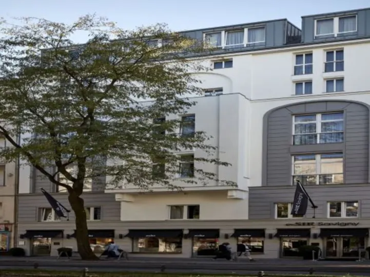Sir Savigny Hotel, Part of Sircle Collection