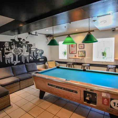 Auberge Saintlo Montréal Hostel