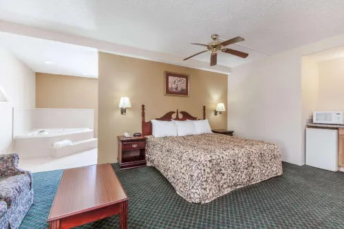 Days Inn by Wyndham LaPlace- New Orleans Hotels in Laplace