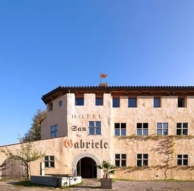 Hotel San Gabriele Hotels near Fielmann - your optician