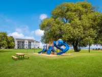 Best Western Harbour Pointe Lakefront Hotels in Mackinac County