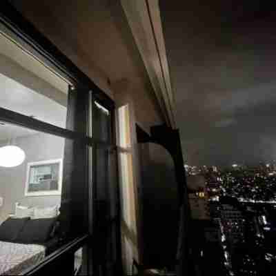 Makati - Sleeps 2 - Pool - Cinema - Gym - Garden Rooms