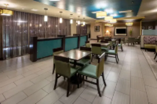 라 퀸타 인 & 스위트 듀란트