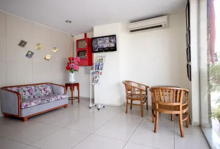 Hotel Rembia Отели рядом с достопримечательностью «Tanjung Tuan Forest Recreation»