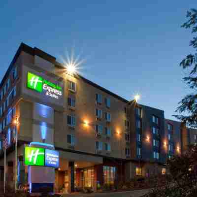 Holiday Inn Express & Suites Seattle-Sea-Tac Airport Hotel Exterior