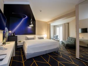 Science Hotel