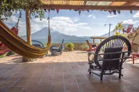 La Iguana Perdida Hotels near Parapente en Panajachel | Paracaidismo en Panajachel Atitlán