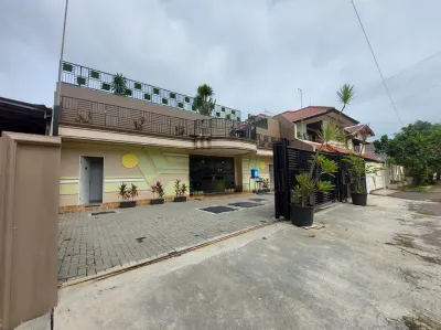 Rumah Familiku 2 Syariah Hotel di Jakarta Timur