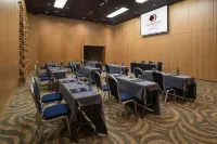 DoubleTree by Hilton La Torre Golf & Spa Resort - Business