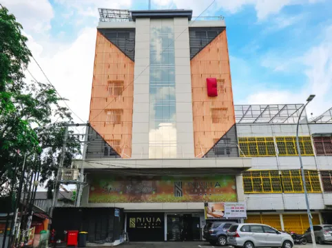Nivia Hotel Hotel di Medan Estate