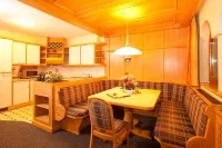 Appartementhaus Sieglinde - parking