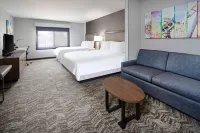 Best Western Valencia/Six Flags Inn & Suites Отели рядом с достопримечательностью «оз. Пирамид»