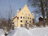 Schloss zu Hopferau Hotels in RoBhaupten