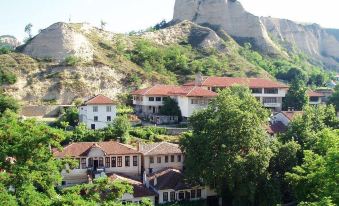 Despot Slav Hotel & Restaurant - Housity