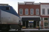 The Tinder Guest House Hotels in Ashland