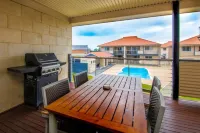 Pinnacles Edge Resort Hotels in Cervantes