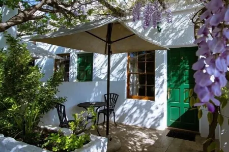 The Barracks Отели в г. Bo-Karoo