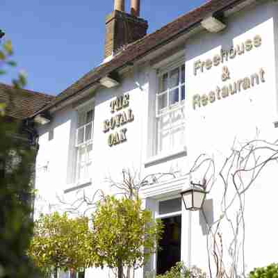 The Royal Oak Inn Hotel Exterior