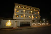 The Royal Palace Hotel in zona Dimensions Architects Pvt Ltd