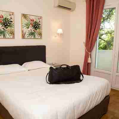 Logis Hotel le Blason de Provence Rooms