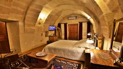Harman Cave Hotel