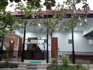 Hotel Butik Cafe & Resto Pesona Osing