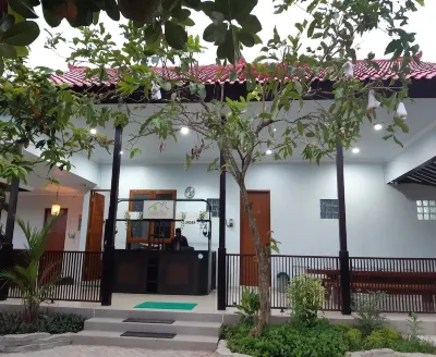 Hotel Butik Cafe & Resto Pesona Osing Hotel dekat Wisata gathak temuguruh