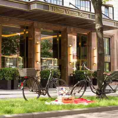 Hilton Vienna Plaza Hotel Exterior