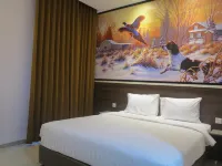 Hotel Royal Tarakan Hotels near Radyan Homestay